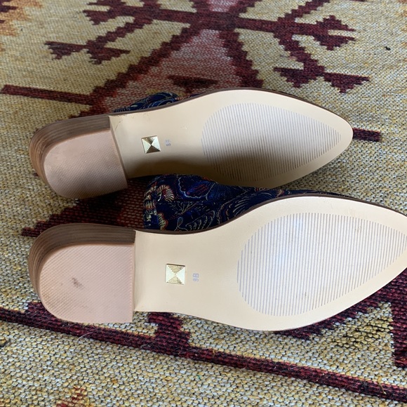 Very rare!  LuLaRoe slip on mules size 9B. - Picture 4 of 7